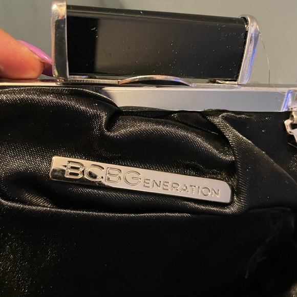 BCBG animal faux fur clutch. Brand new‼️ - Picture 5 of 6